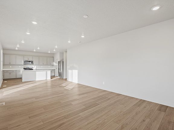 SLC_Pine_ 4241_Kitchen-Living-Area_A_931-N-160-E-Santaquin-UT.jpg