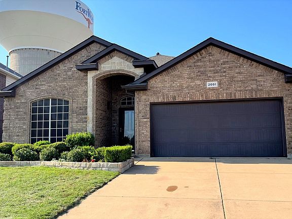 2nd image of 2001 Frosted Willow Ln
