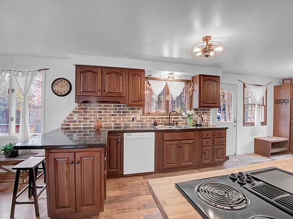 3rd image of W6044 Brady Ln