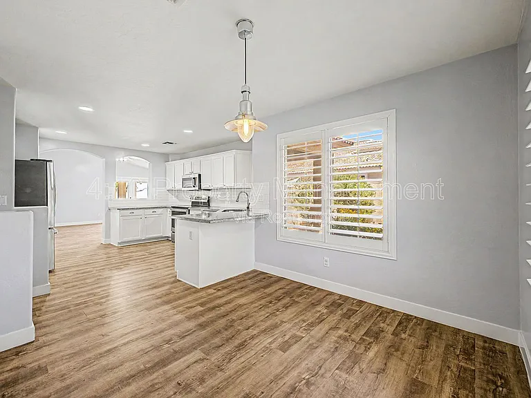 3296 E Warbler Rd — Photo 8
