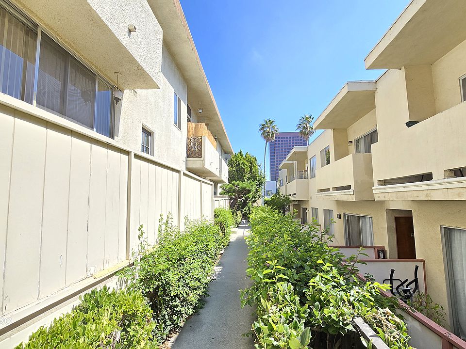 1st image of 11735 Mayfield Ave