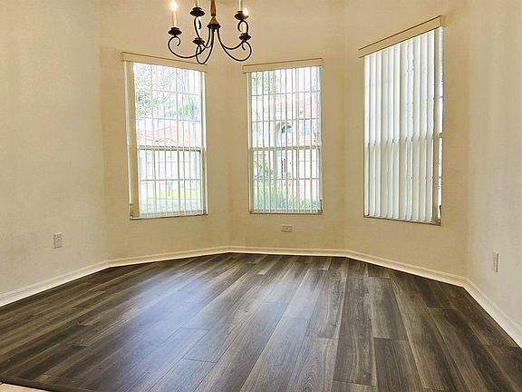 3rd image of 1058 Tuscan Hills Blvd
