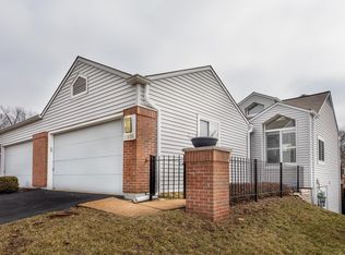 1806 Ridgeview Circle Dr, Ballwin, MO 63021