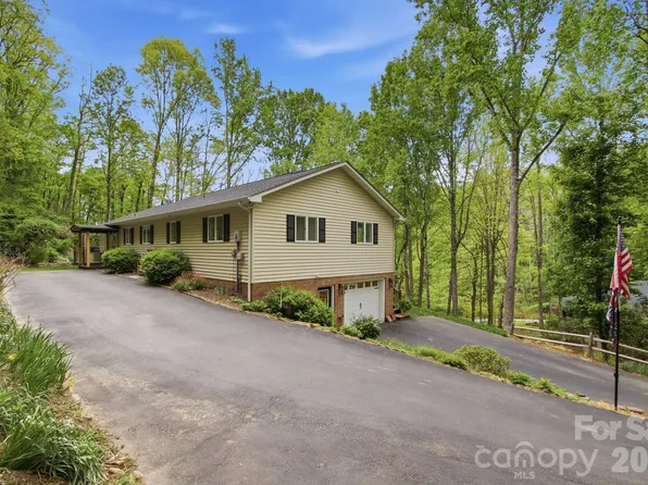 648 Cool Woods Dr, Boone, NC 28607