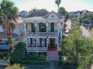 1627 Church St, Galveston, TX 77550