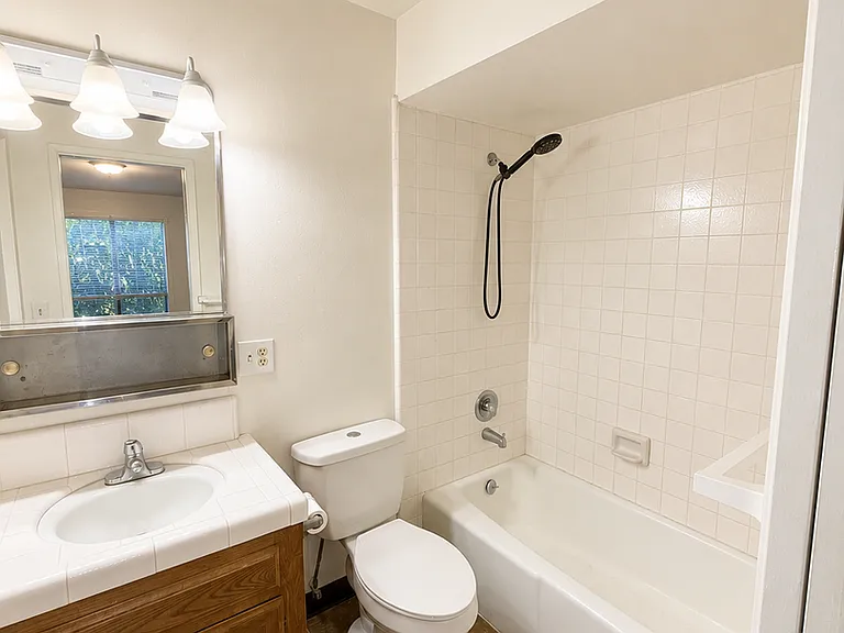 4501 Isla Verde St #A-D — Photo 8