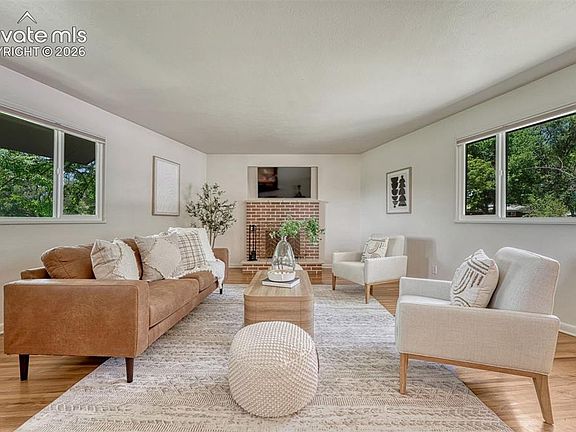 2nd image of 2103 Paseo Rd