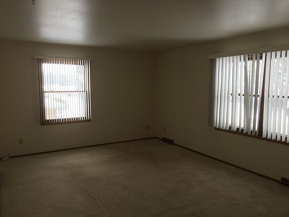 2nd image of 3319-3321 Palmer Dr