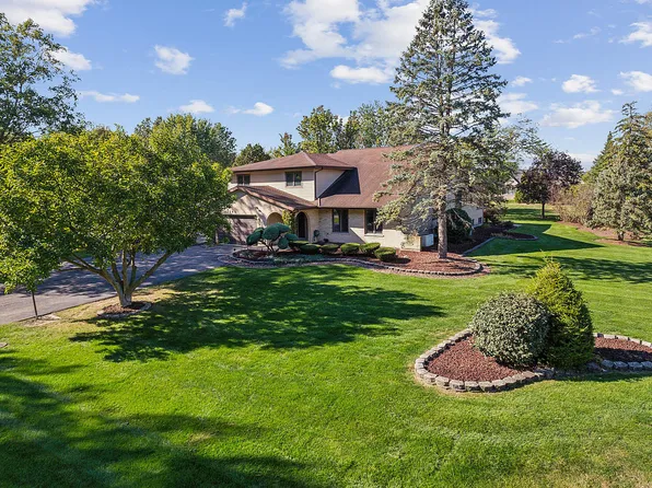 13140 Silver Fox Dr, Lemont, IL 60439