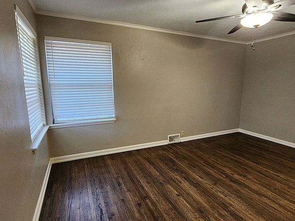 4th image of 4309 N College Ave