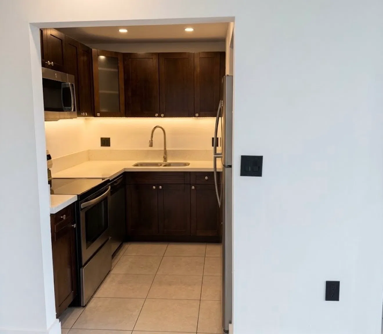 1 bed, 699 sqft, $1,900 — Photo 1