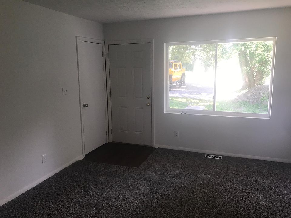 1st image of 632 E Broad St #9