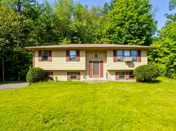 6 Pine Wood Dr, Southampton, MA 01073