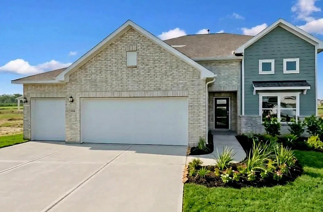 4 bed, 3.5 bath, 2841 sqft, $3,500 — Photo 1