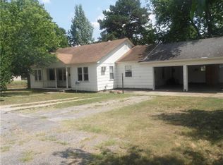 980 E 6th St, Booneville, AR 72927