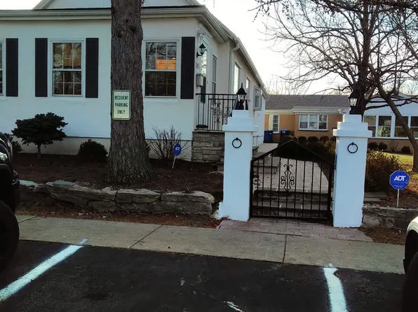 245 Washington Ave, Highwood, IL 60040