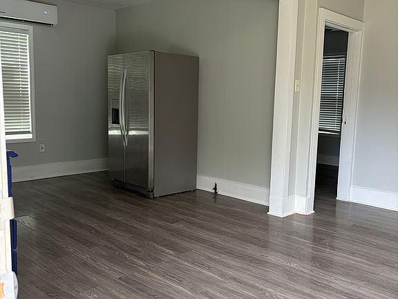 5th image of 2603 Stevens St #B