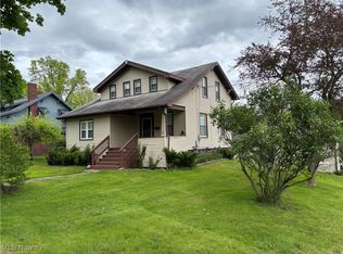 806 N Market St, East Palestine, OH 44413