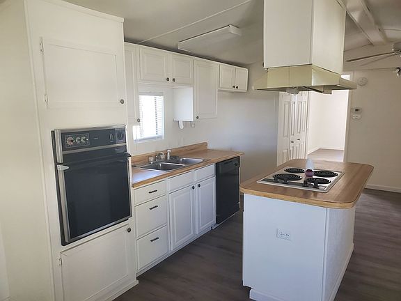 4th image of 705 Citrus St