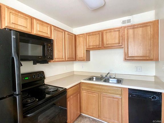 5th image of 3510 E Richmond Rd #U16