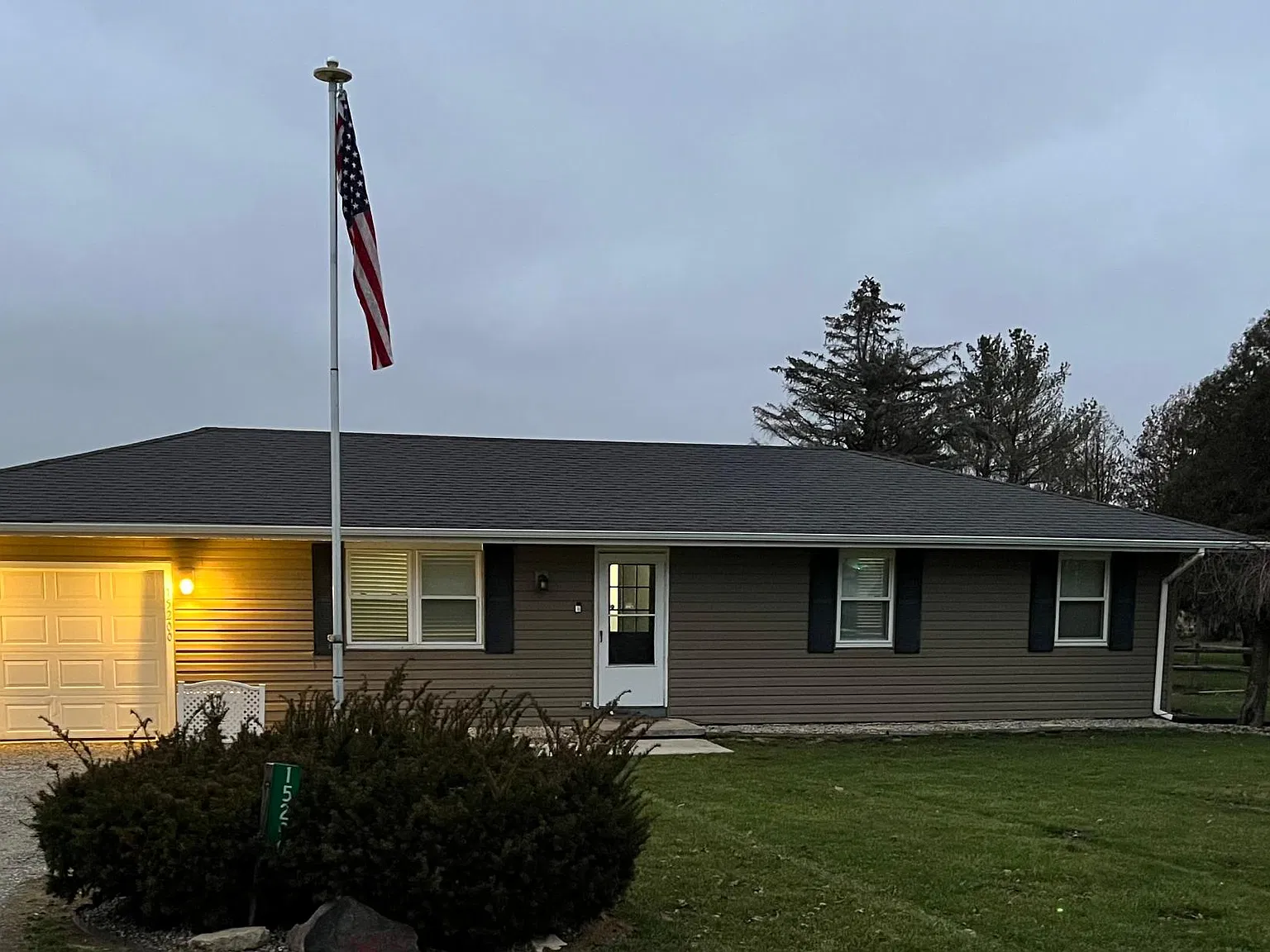 3 bed, 1056 sqft, $1,300 — Photo 1