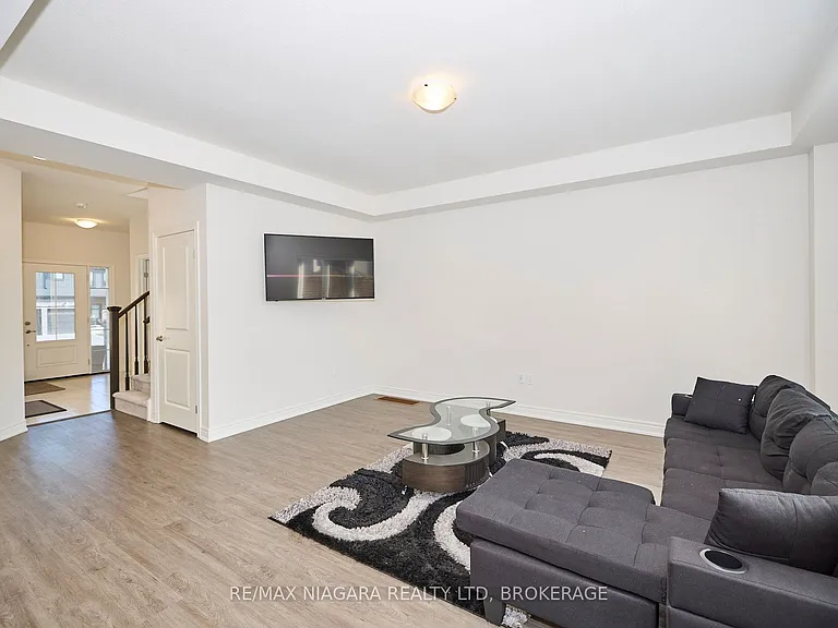 3595 Carolina Ct — Photo 9