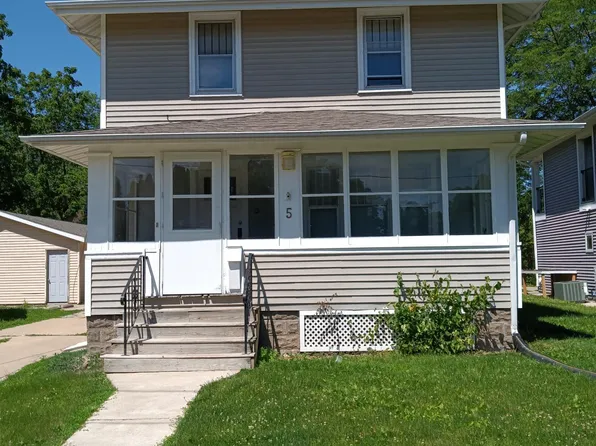 5 Triangle Pl, Iowa City, IA 52246