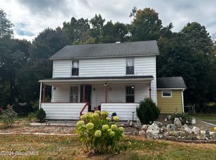 79 West St, New Lebanon, NY 12125