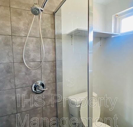 3rd image of 4335 Fallon Dr Unit 3