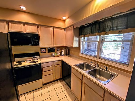 3rd image of 3729 Plaza Way Condo Building 2 Unit 204