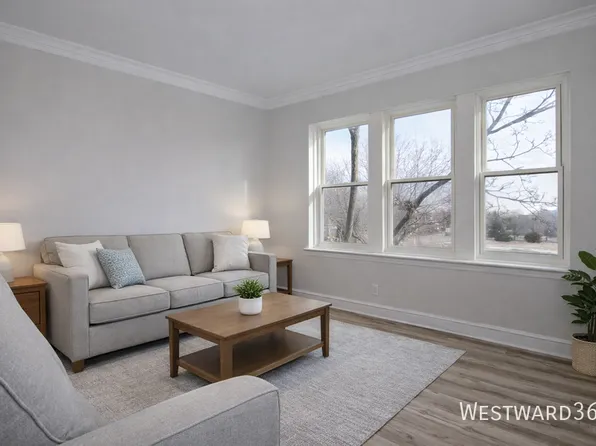 6706 S Wood St #2B, Chicago, IL 60636