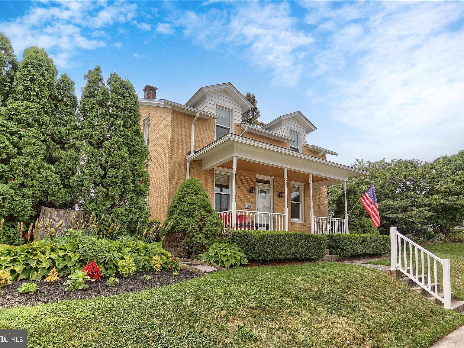 206 W Granada Ave, Hershey, PA 17033 | Zillow