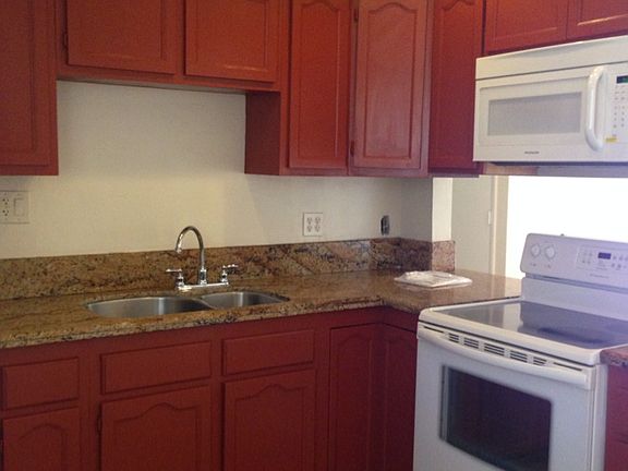 4th image of 3640 E Lee St APT B