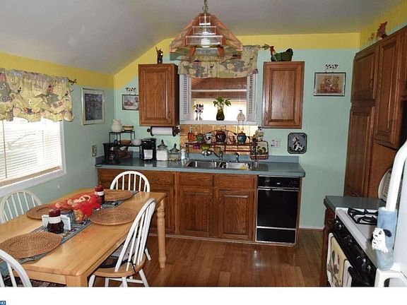 3rd image of 309 Brookside Ave
