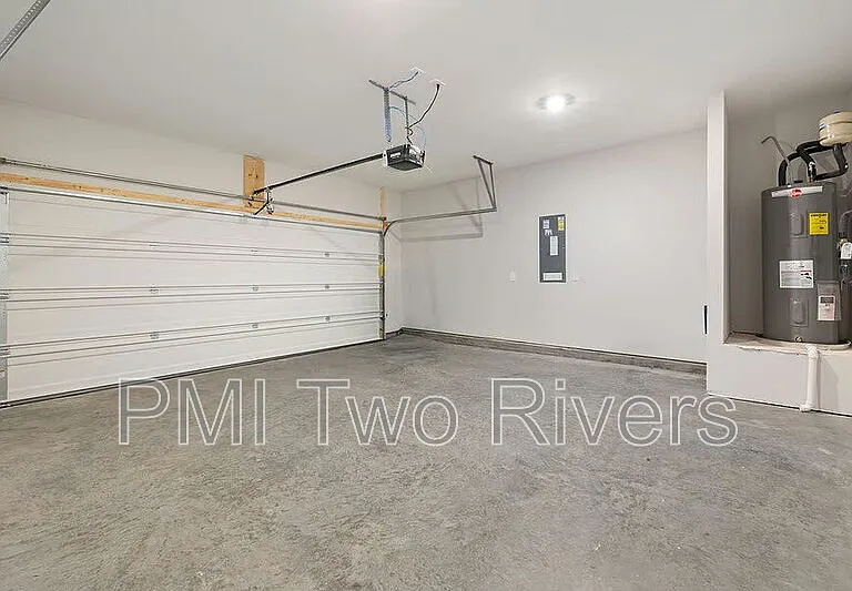 5027 Benelli Dr — Photo 32