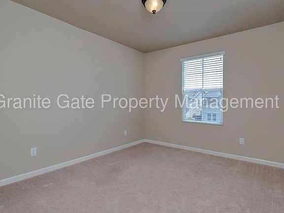 5th image of 1807 Mezger Dr