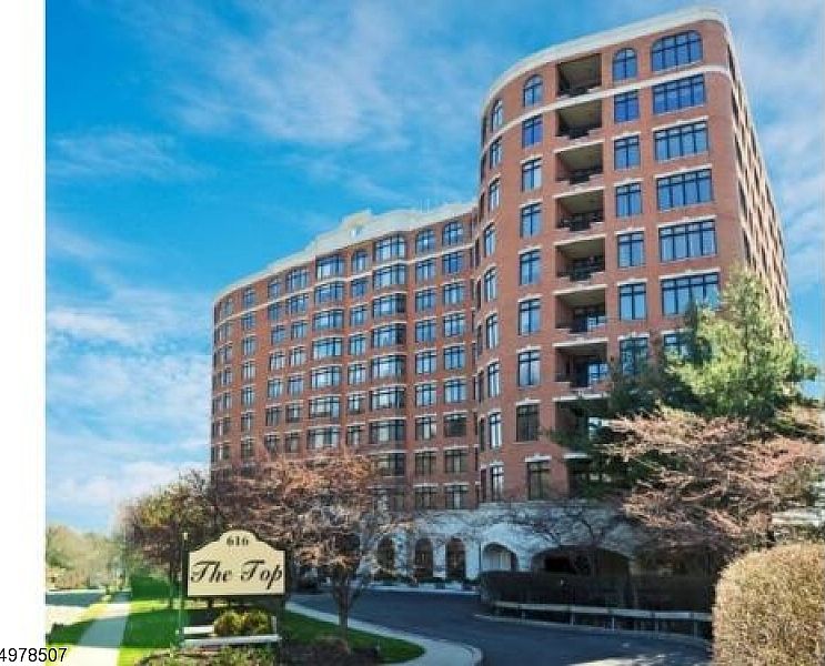 1st image of 616 South Orange Avenue #3H