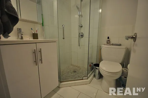 Rented by REAL New York | media 39