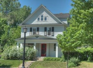 2420 Irving Ave S, Minneapolis, MN 55405