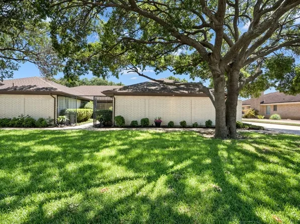 5115 Ledgestone Dr, Fort Worth, TX 76132