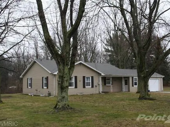 3375 Circle Dr, Saint Joseph, MI 49085