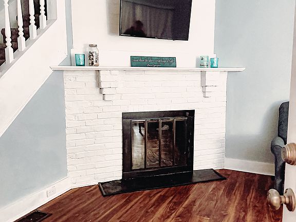 5th image of 225 Sumner Ave