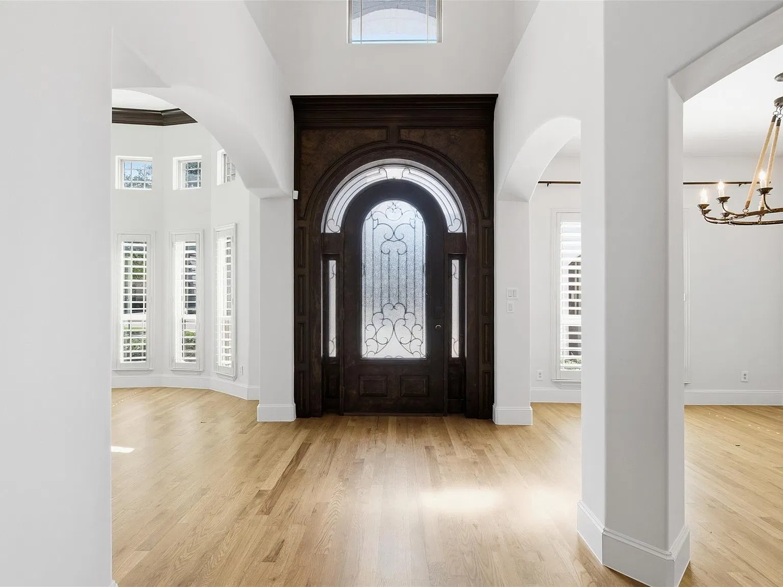 5 bed, 4777 sqft, $7,500 — Photo 3