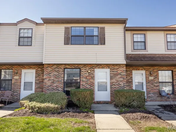 411 Donna Dr, O'Fallon, IL 62269