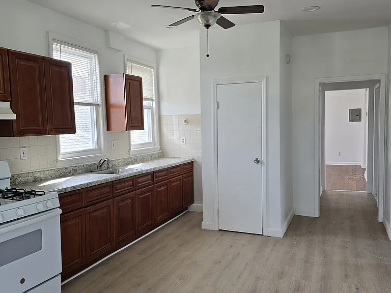 782 Bergen St #3 — Photo 13
