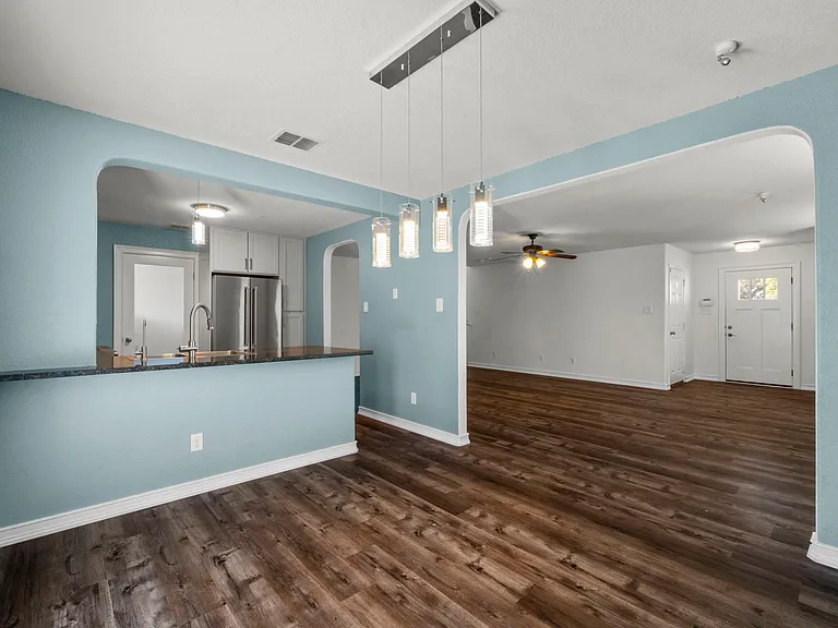 3814 Flyer Vis — Photo 9