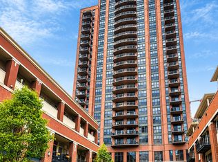330 N Jefferson St APT 1606, Chicago, IL 60661