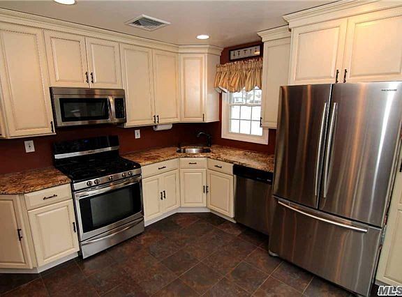2nd image of 9 Bolender Ct