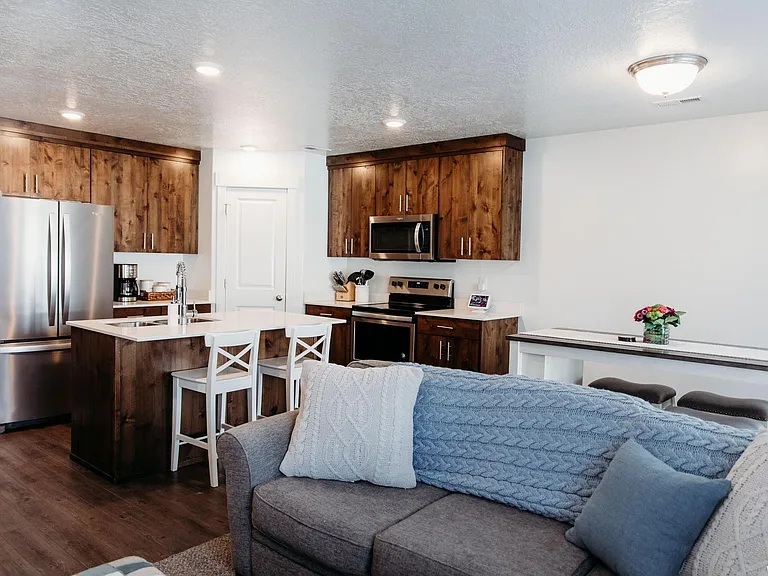 318 E 1850 N #15 — Photo 3