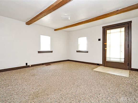 3rd image of 218 Morrow St